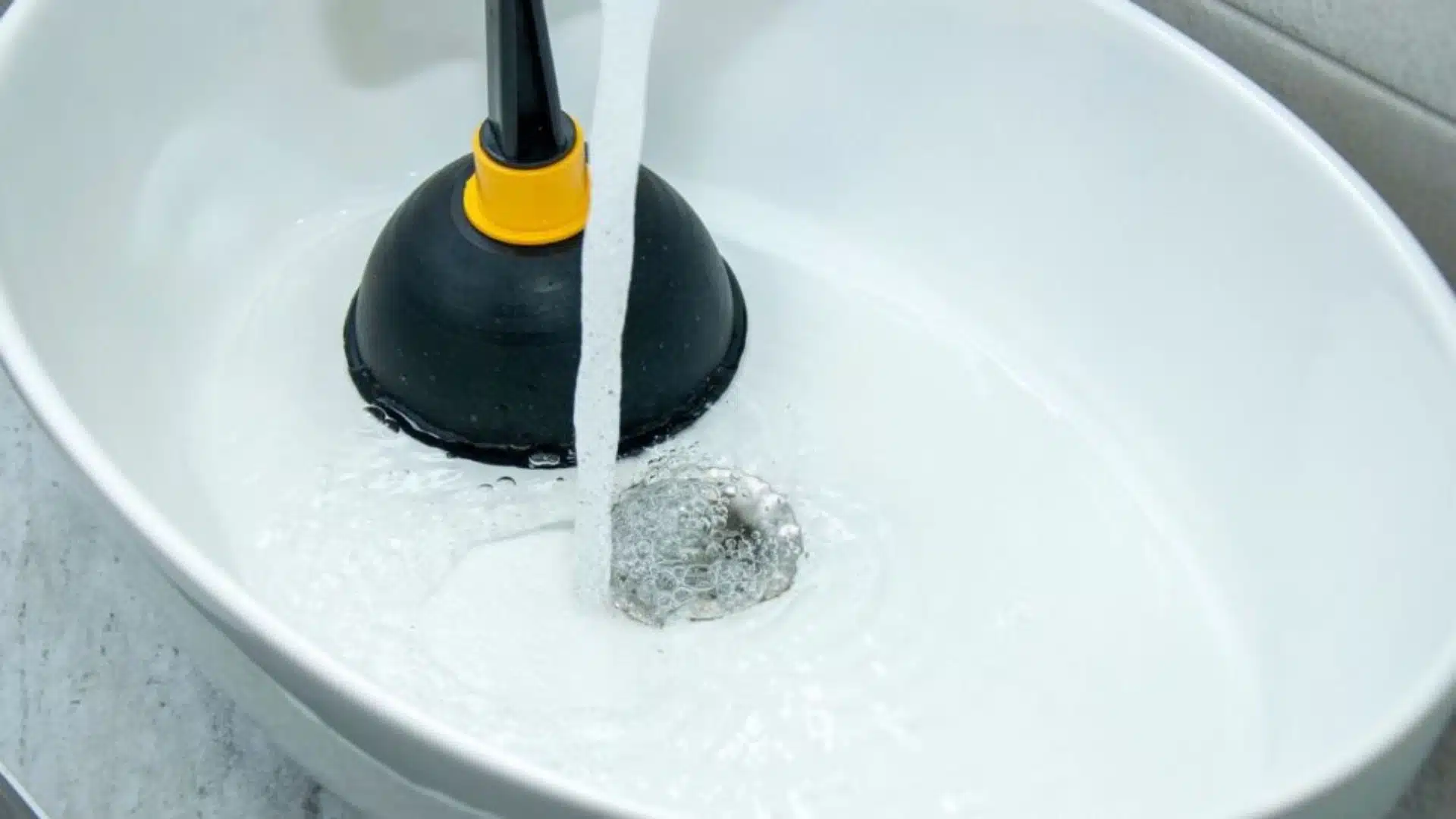 A Plunger to Clear A Drain Effective